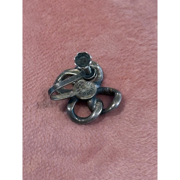 One‎ Vintage Sterling Silver Twisted
Chain Knot Screw Back Earring
Replacement - Picture 2 of 6